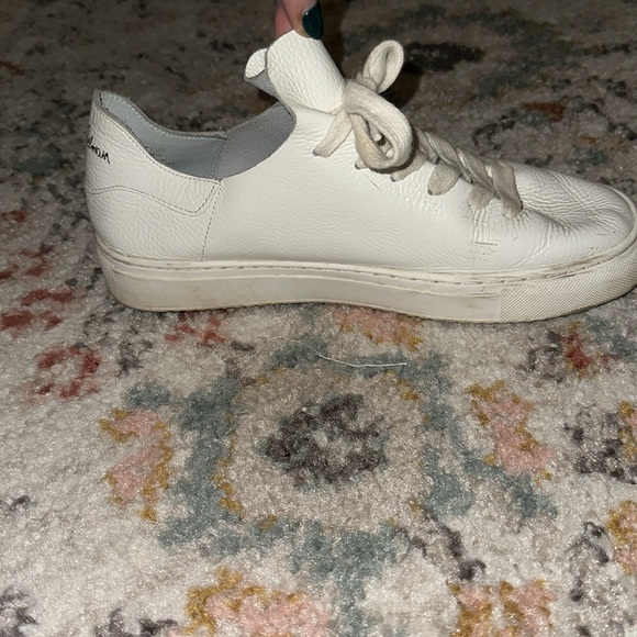 Sam Edelman women’s white leather poppy sneakers size 8.5 - Picture 3 of 7